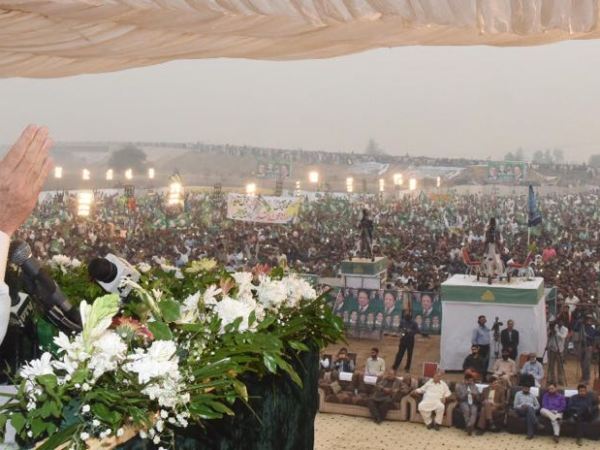 Nawaz Sharif Vs. The Army